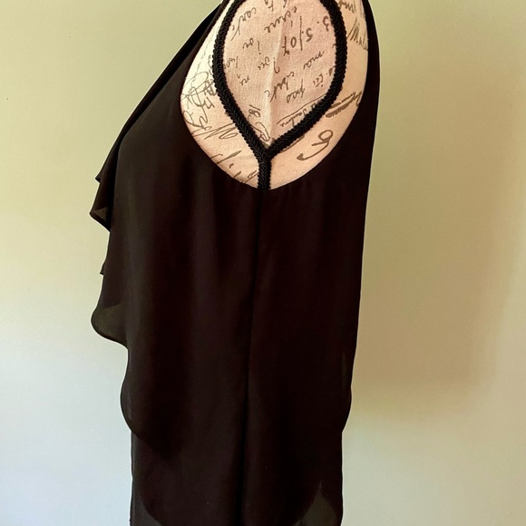 Women’s Elegant Black Sleeveless Top Size Small - Picture 3 of 6